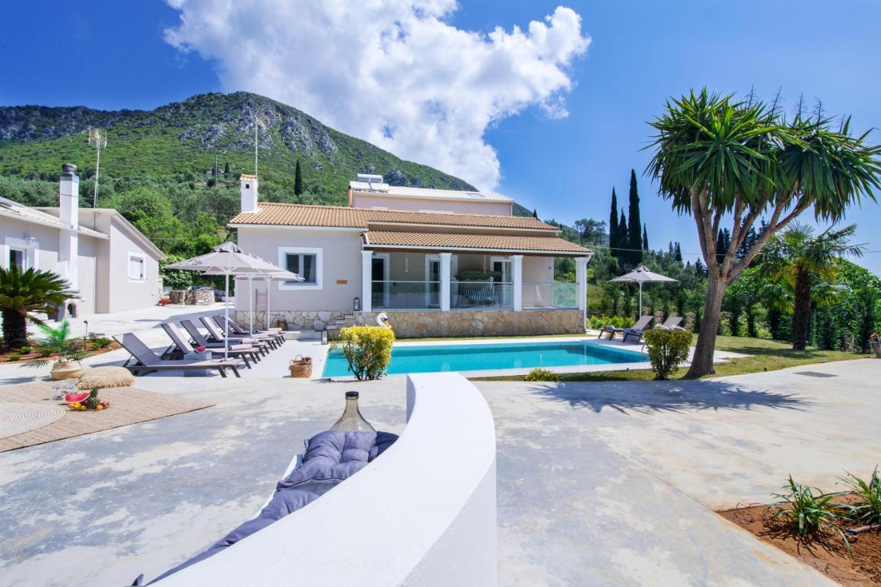 Grande Terra Villas With Swimming Pool Spartylas Exterior foto